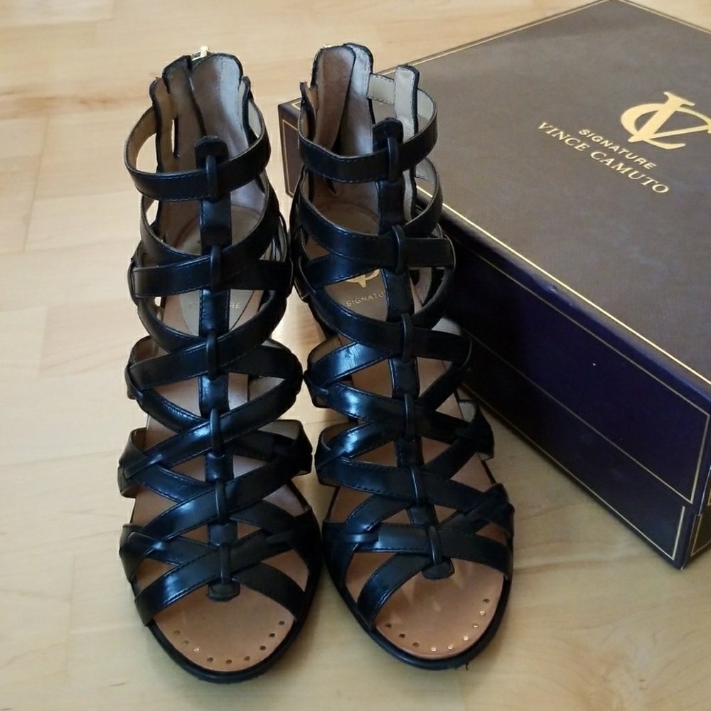 Signature Vince Camuto sandals